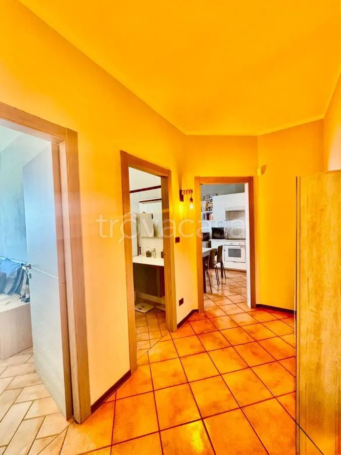 Entrée - Rearranged Apartment with Balcony in Manta