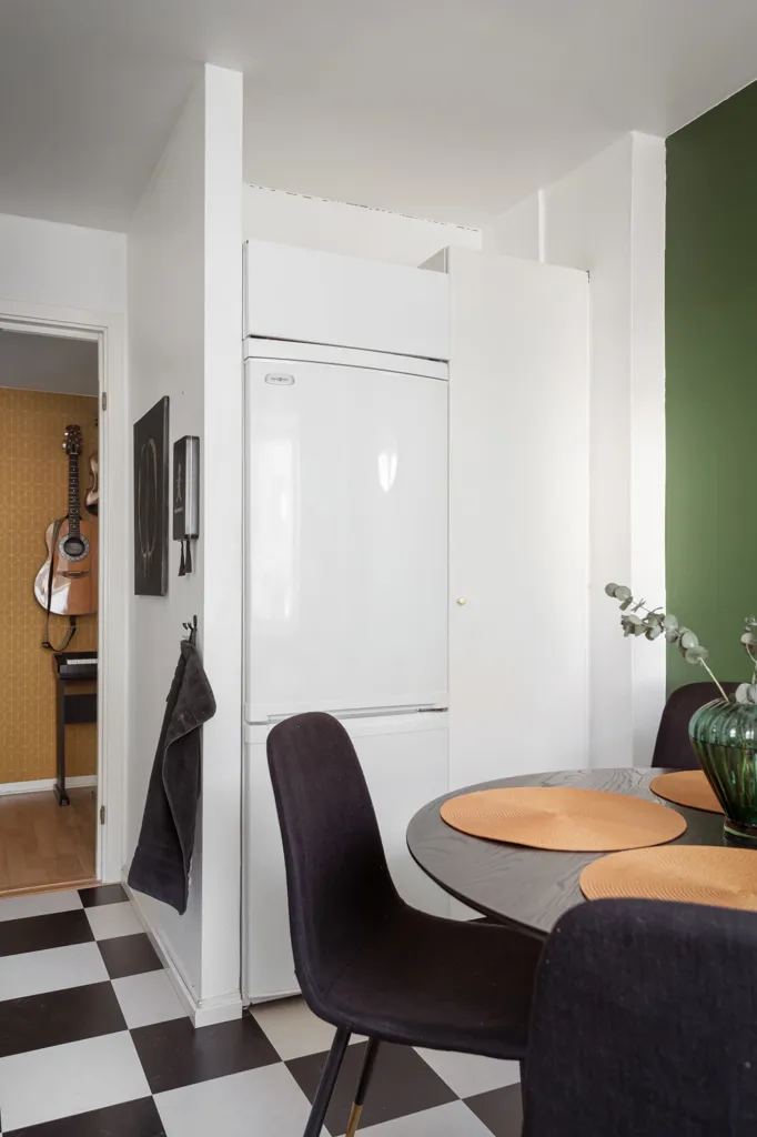 Sala da pranzo - Well-Planned Flat with Large Kitchen in Central Hisingen