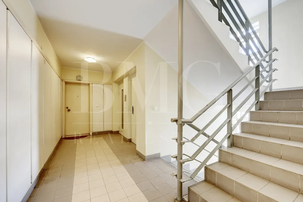 Entrée - Luxury Flat with Terrace in Telheiras, Lisbon