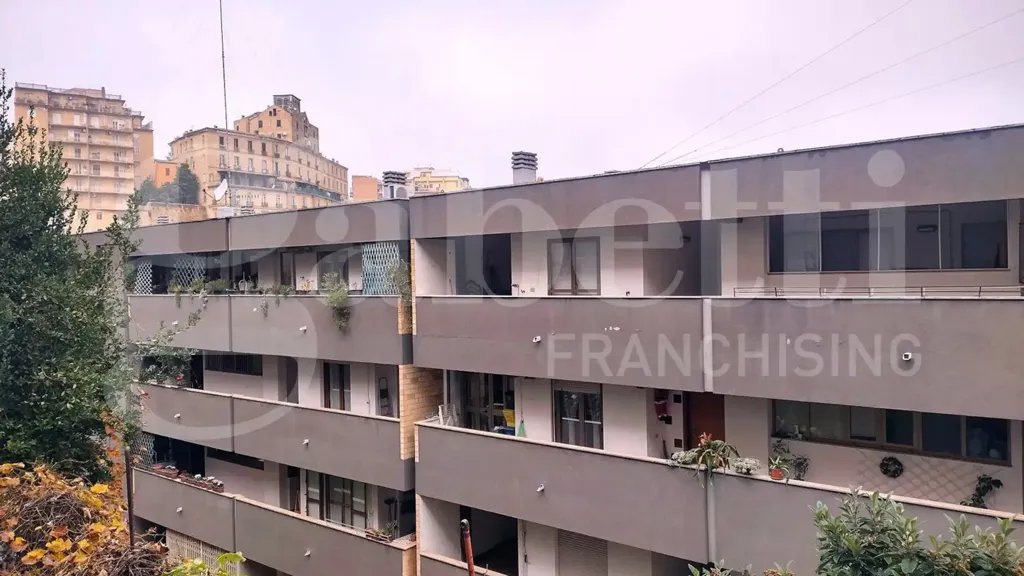 Välivaade - Rear-Facing Apartment with Terrace in Chieti