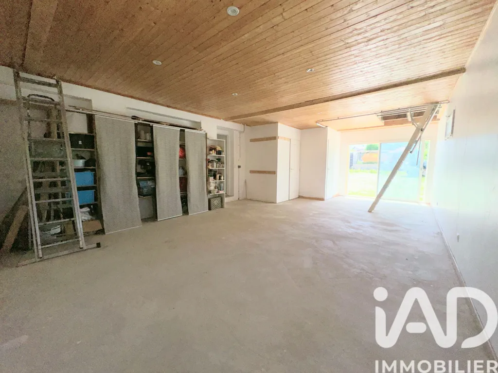 Garaaž - Single-Storey House with Pool in Saint-Didier-de-la-Tour