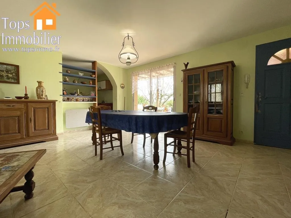 Salle à manger - Maison de Campagne avec Terrain à Savignac