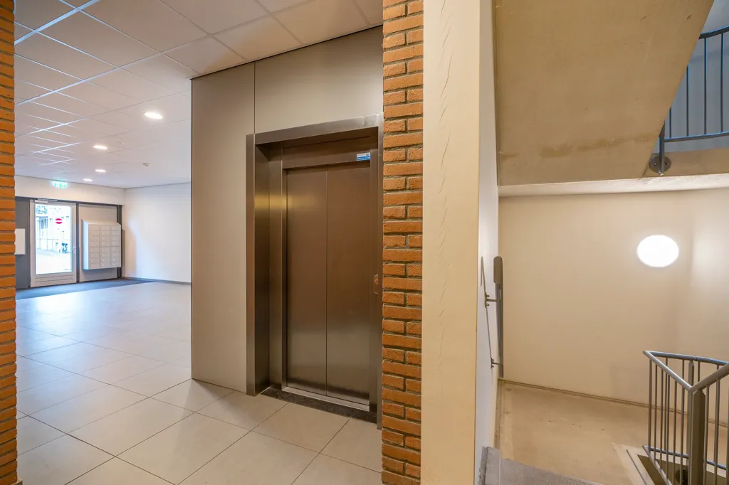 Esik - 3-Bedroom Apartment with Balcony in Utrecht