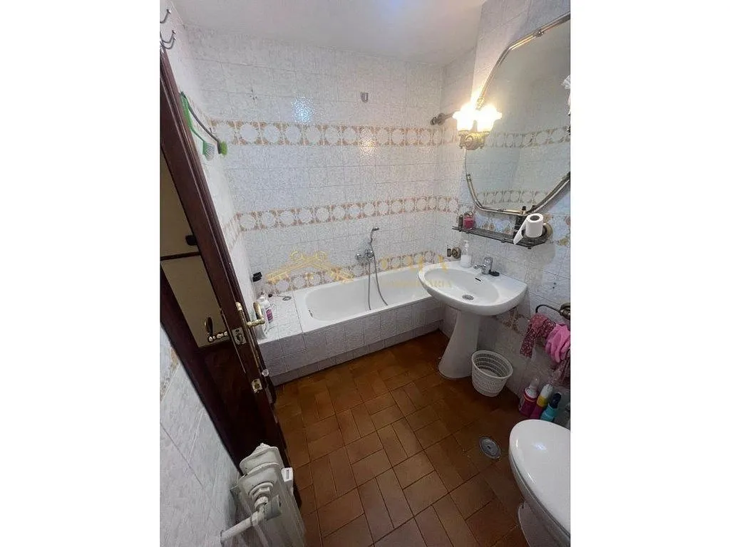 Vannitoad - Spacious Flat with Terrace in Cáceres Centre