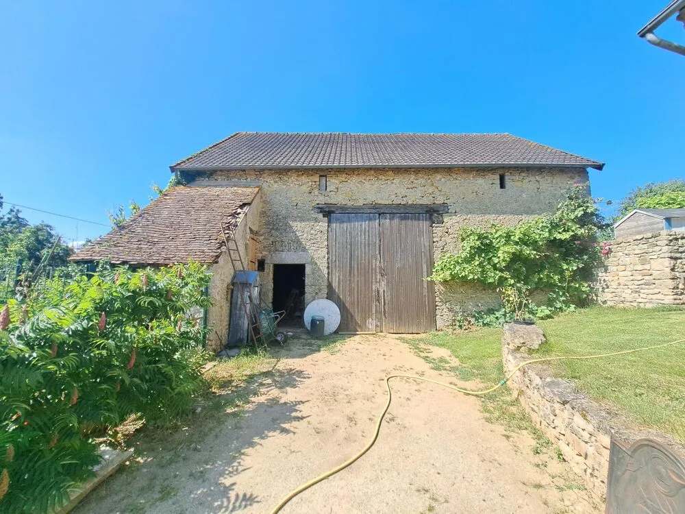 Extérieur - Propriété en Pierre avec Piscine près d'Alençon
