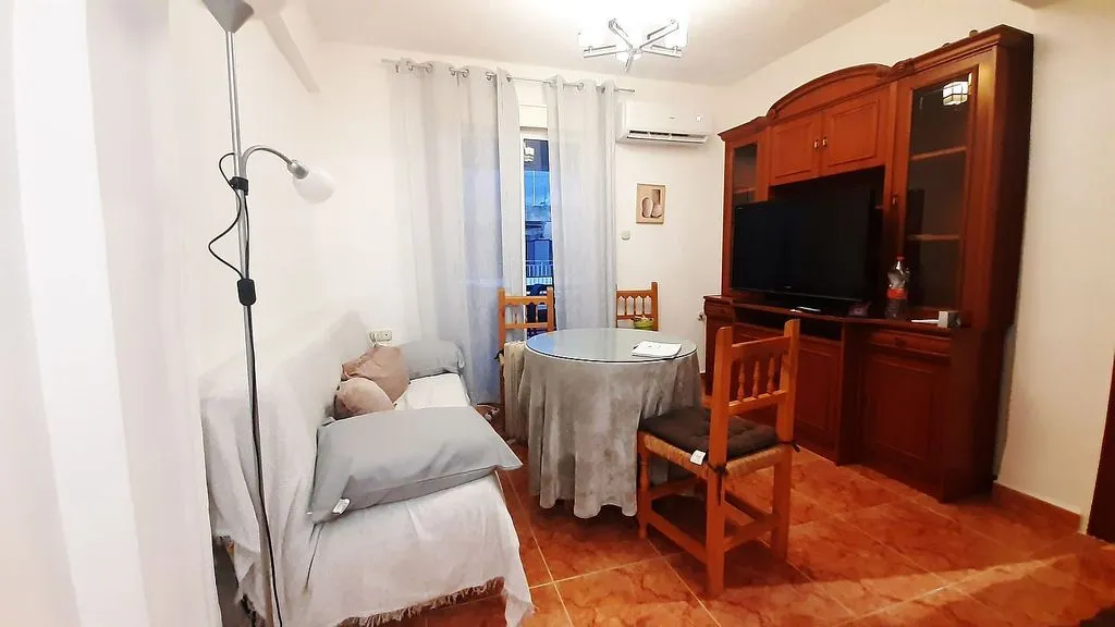Salle à manger - Furnished Flat with Balcony in Zaidín