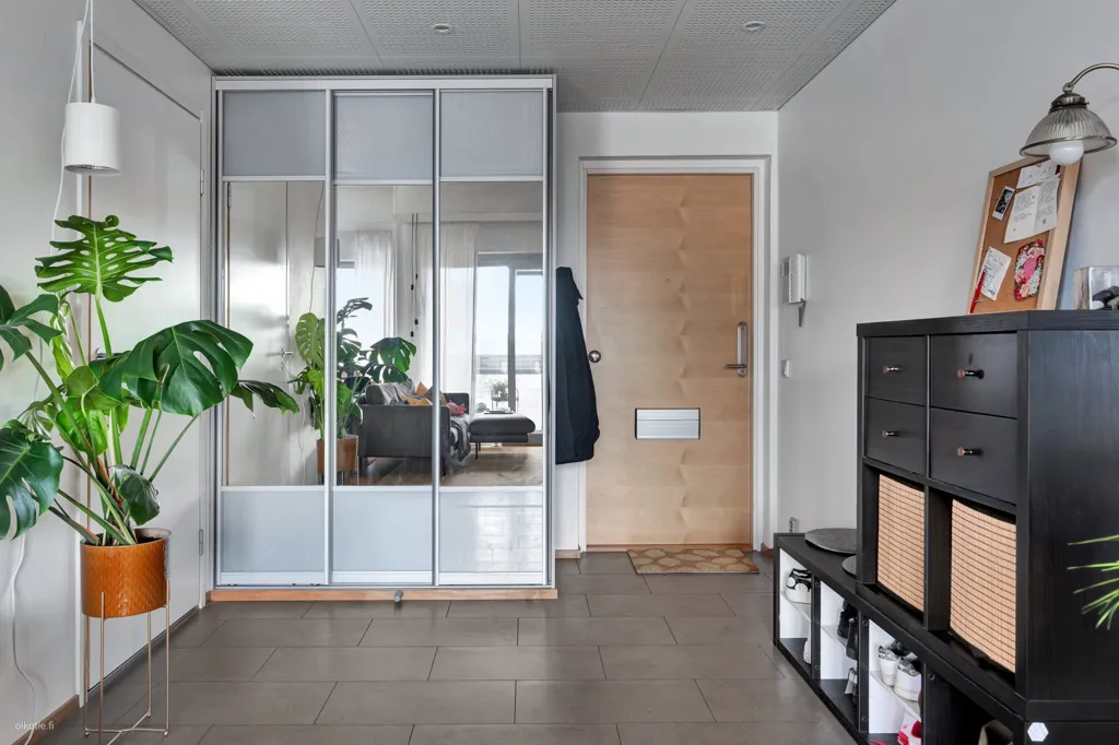 Entrée - Modern Penthouse with Balcony in Turin