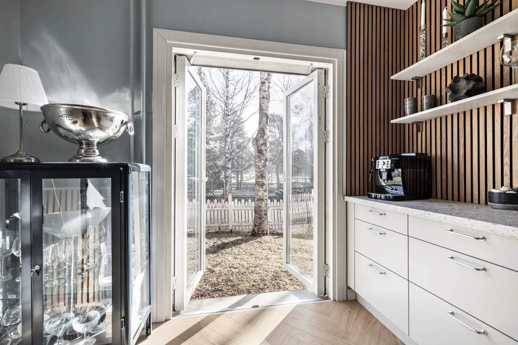 Entrée - Bright 3rd Floor Apartment with Garden Access in Östermalm