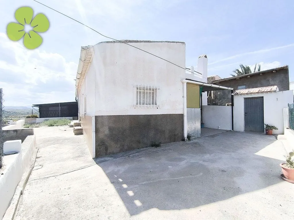 Välivaade - Rustic Cortijo with Mountain Views in Huércal-Overa