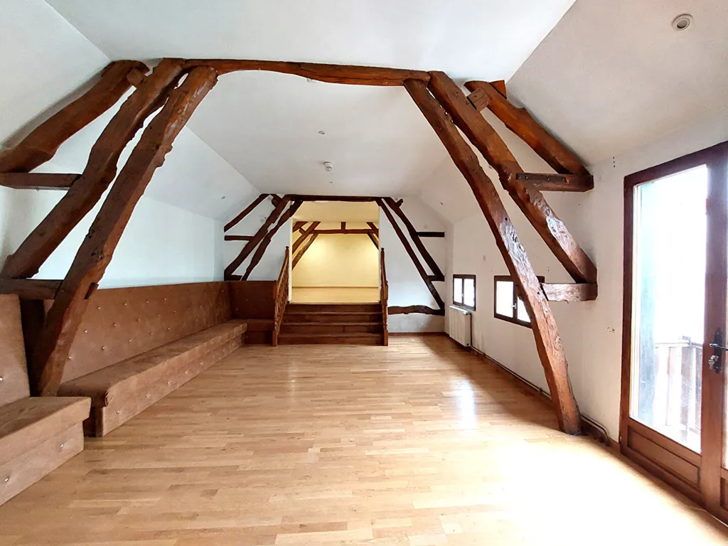 Rooms - Spacious House with Garden in Heudebouville