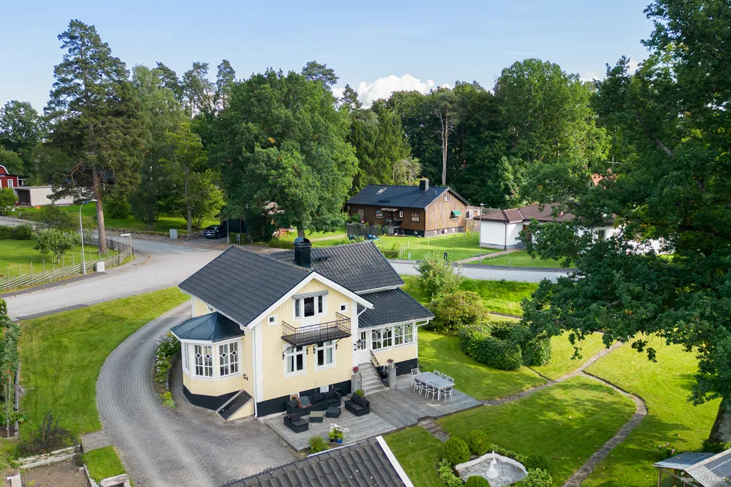 Vista aerea - Historic Villa with Garden in Adolfsberg