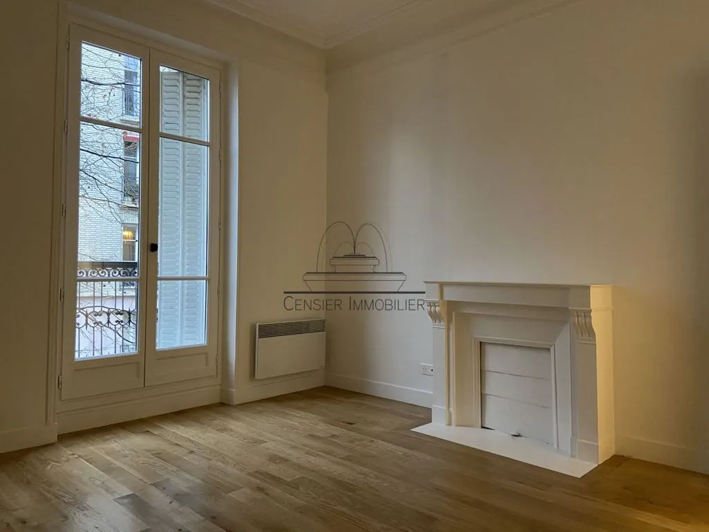 Pièces - Appartement Luxueux avec Balcon à La Muette