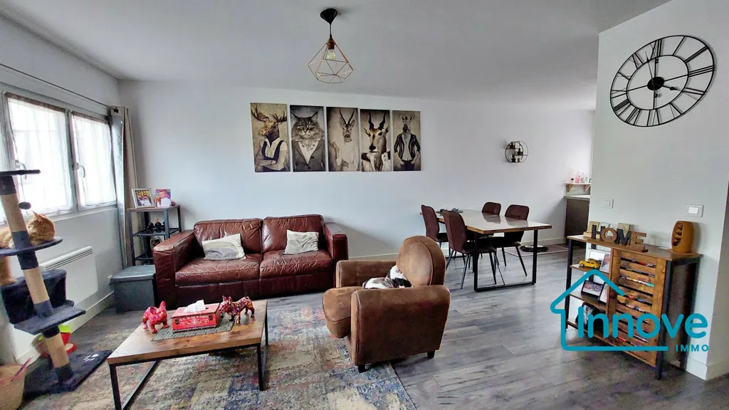 Séjour - Maison 4 Pièces avec 'Zéro Entretien' à Villepreux