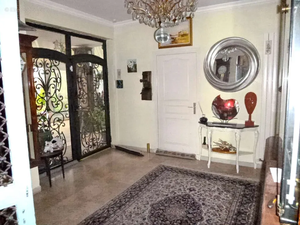 Entrée - Villa de Plain Pied avec Jardin à Port St Louis