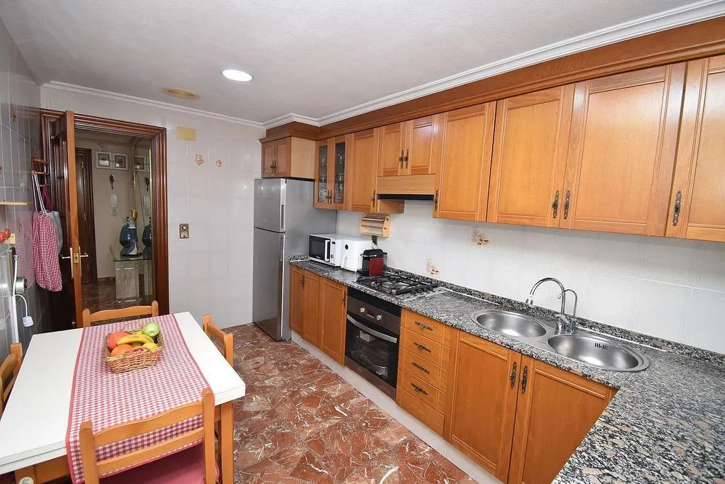 Kitchen - Apartment with Balcony in Santa Pola Centre