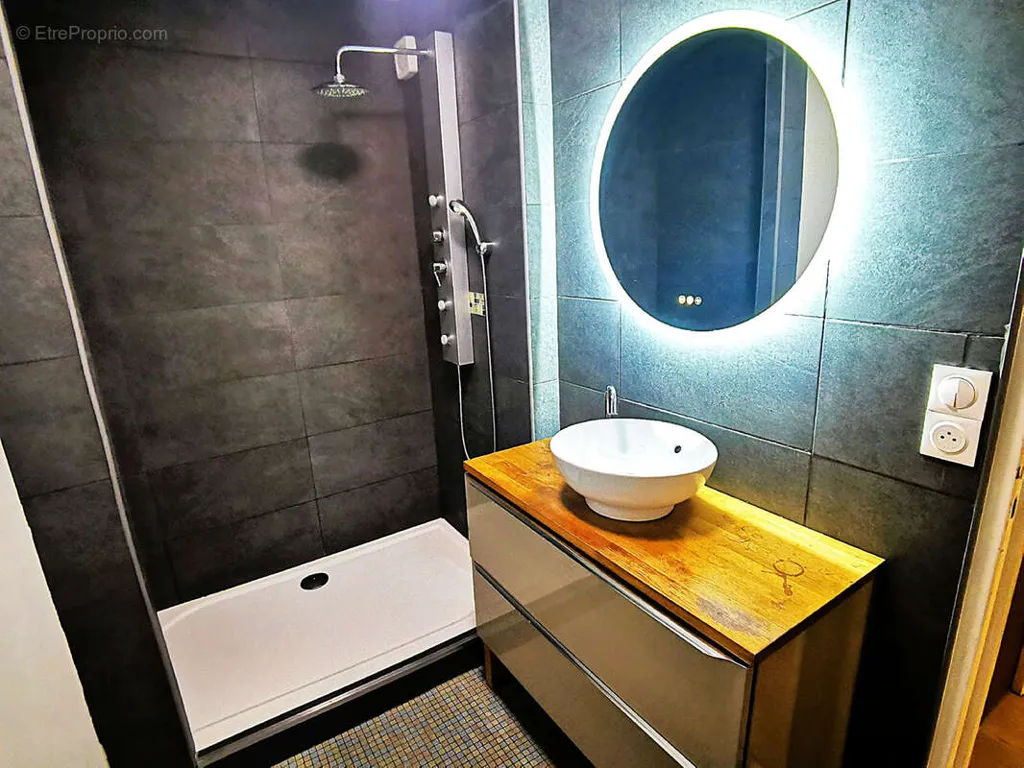 Vannitoad - F5 Apartment with Balconies in Nancy