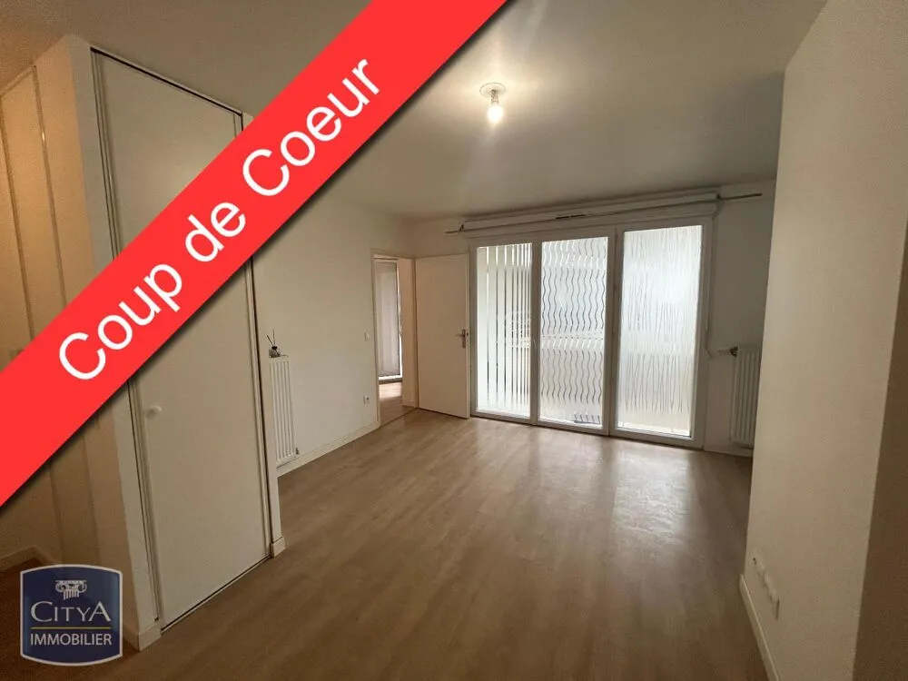 Chambres - Appartement 2 Pièces avec Balcon au Centre de Corbeil-Essonnes