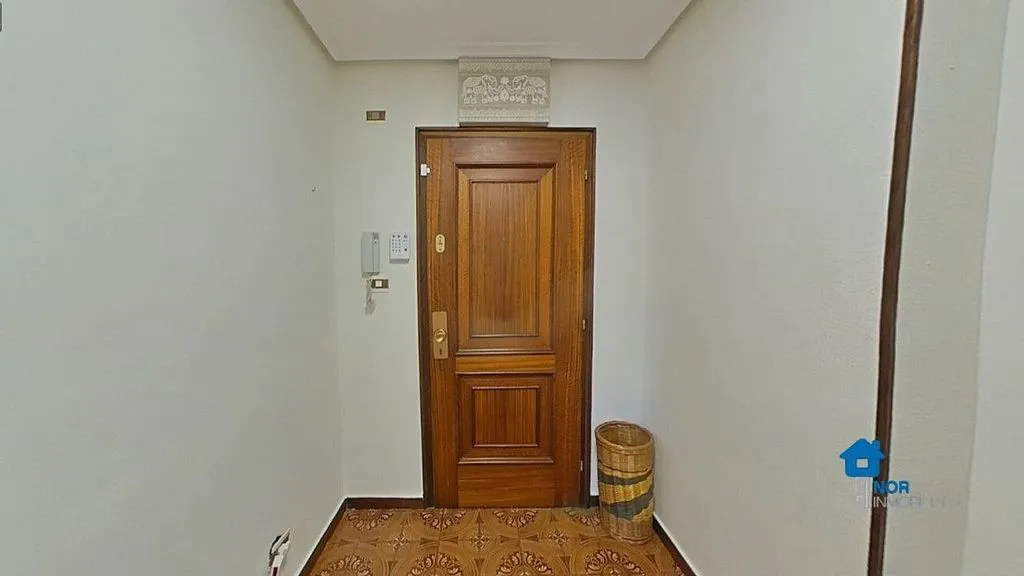 Esik - Beachfront Apartment with Terrace in Laredo