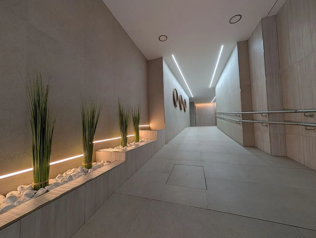 hallway_entrance