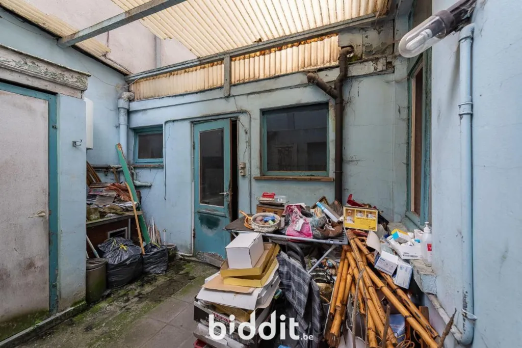 Buanderie - Appartement à Rénover avec 2 Façades en Centre-Ville