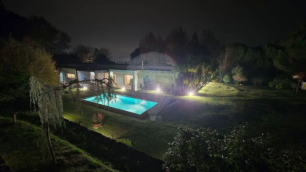 Bassein - Luxury Detached House with Pool in Vizela