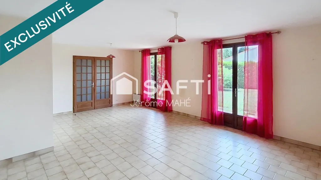 Séjour - Pavillon 3 Chambres avec Jardin à Aigondigné