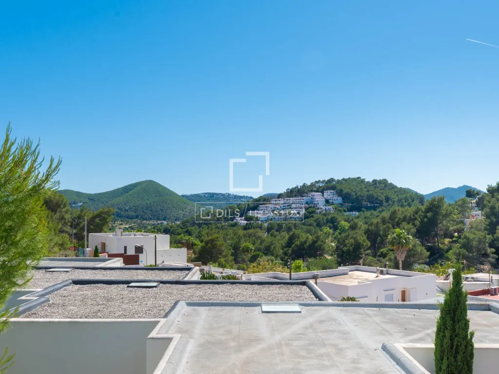 Terrass - Renovated Townhouse Near Beach in Cala Llonga