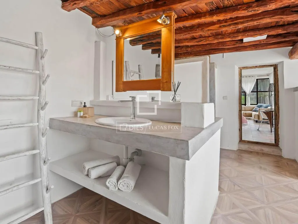 Salles de bain - Restored Finca with Sea View in San Jose
