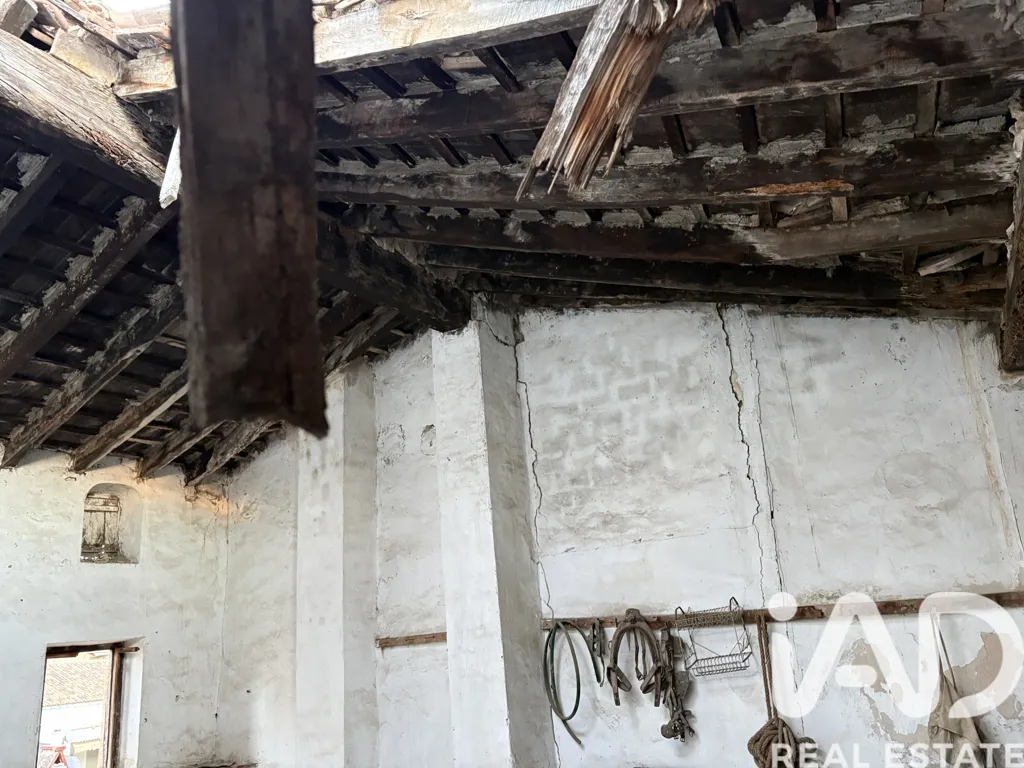 Rooms - Townhouse for Renovation in Llíria Centre