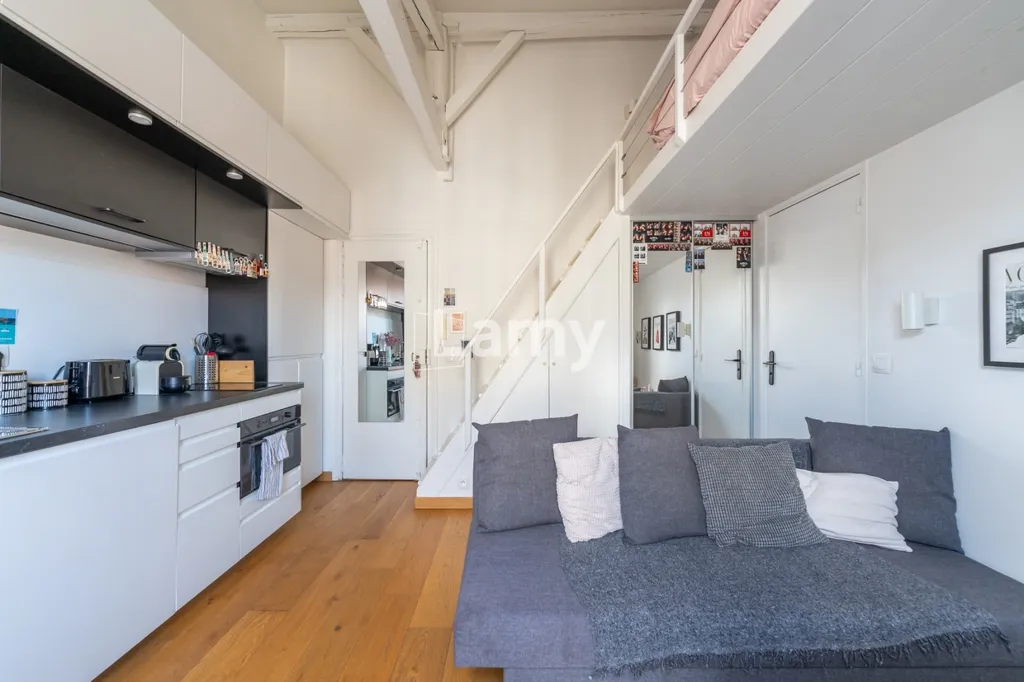 Soggiorno - Studio with Mezzanine in Historic Building