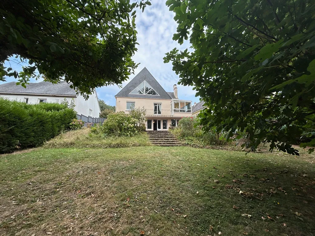 Jardin - Maison de Plain-Pied avec Terrain Arboré à Orvault