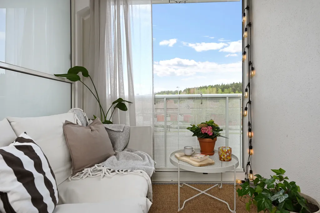 Balcon - Modern Flat with Balcony in Ekerö