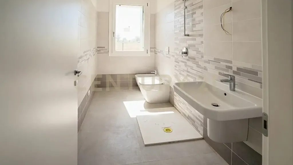 Bathrooms - New Ground-Floor Flat with Garden in Zevio