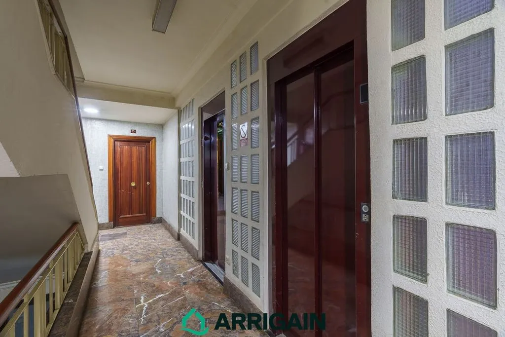 Esik - 5-Bedroom Flat with River Views in San Sebastián