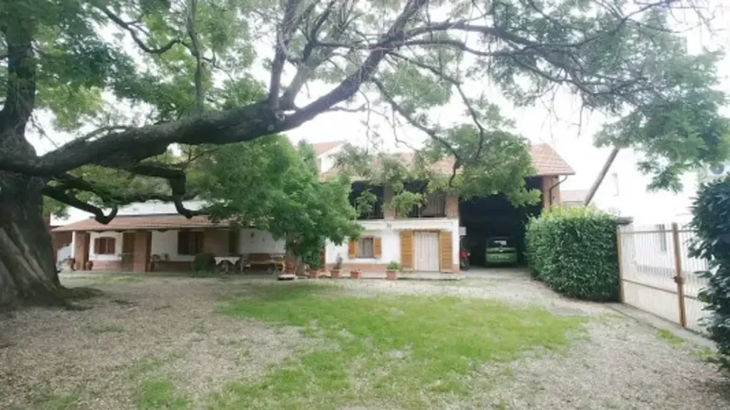 Aed - Rustic House with Garden in Rivalta di Torino