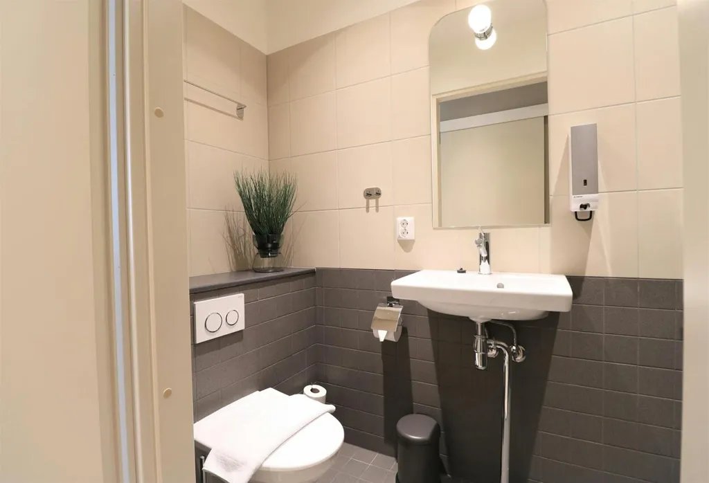 Salles de bain - 3-Bedroom Apartment with Kitchenette in Vaasa