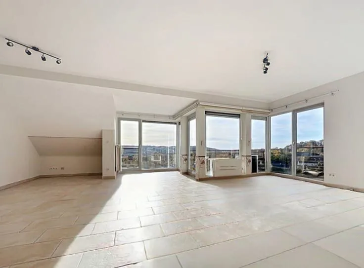Elutuba - Flat with Terrace in Urban Area