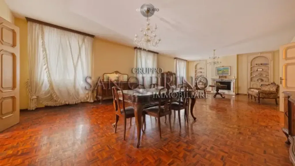 Salle à manger - Luxury Villa with Private Garden in Maranello