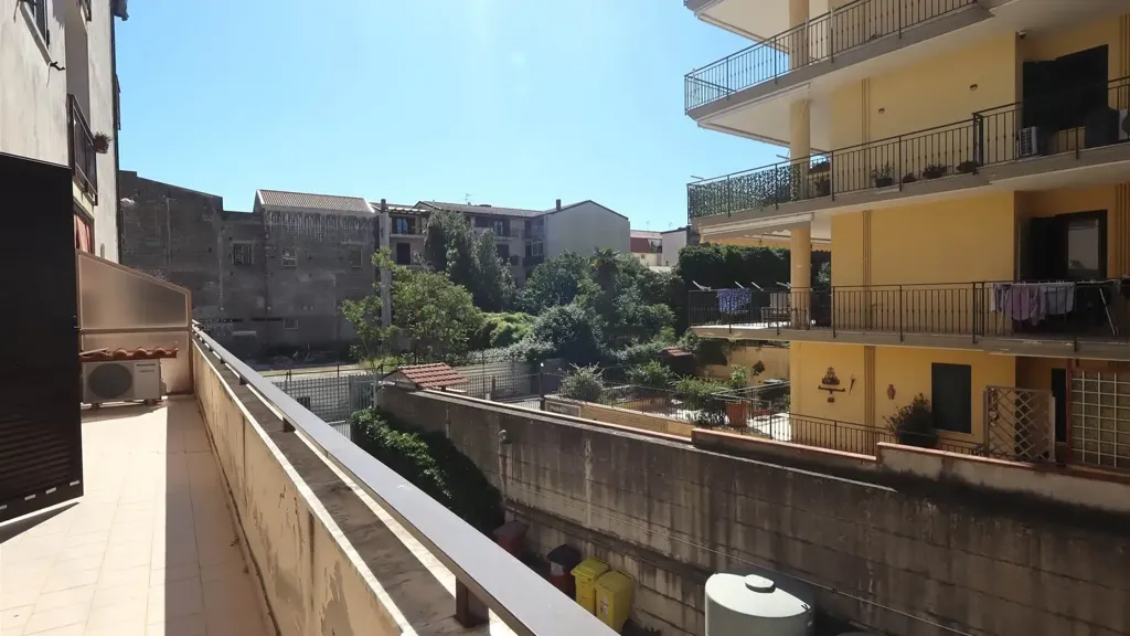Balcon - Spacious Rental Apartment with Balcony in Santa Maria Capua Vetere