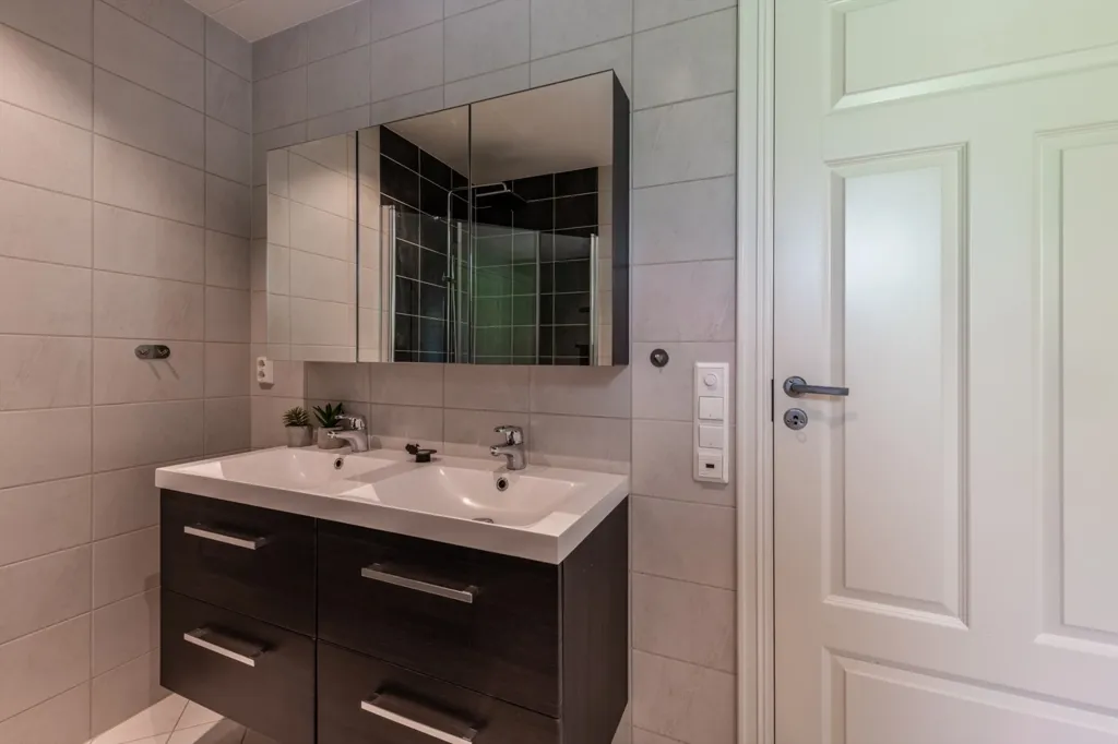 Salles de bain - Apartment with Holsfjorden View in Norway