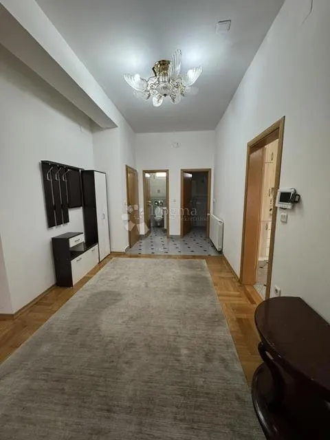 Elutuba - Flat for 15 Workers in Gornja Dubrava