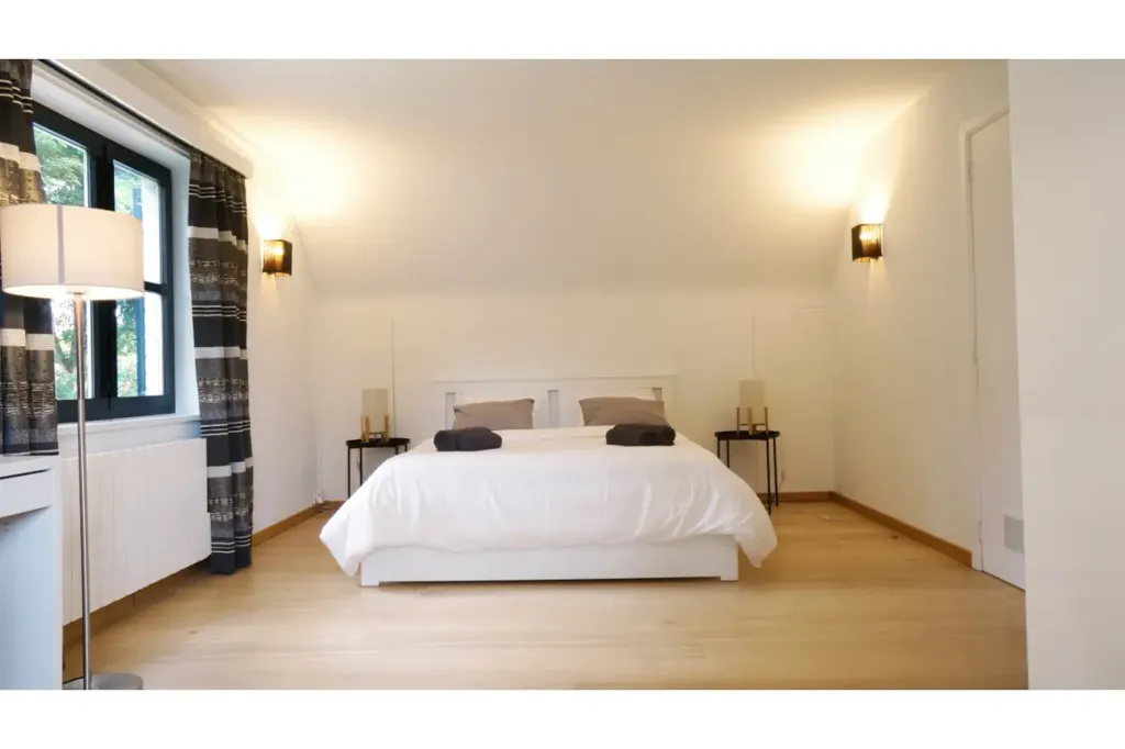 Chambres - Villa 4 façades avec piscine à Bierges