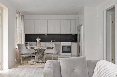 Kitchen - Apartment with Balcony in Attractive Corner Location