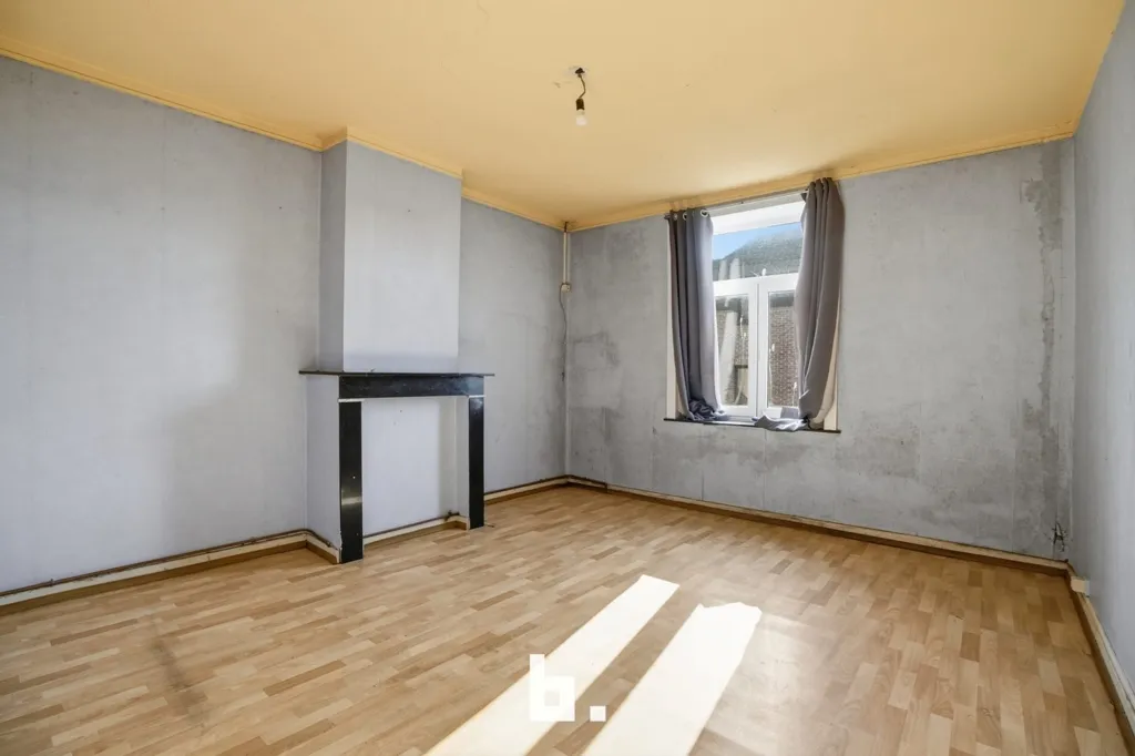 Pièces - Café à Renover avec 4 Chambres à Tielt