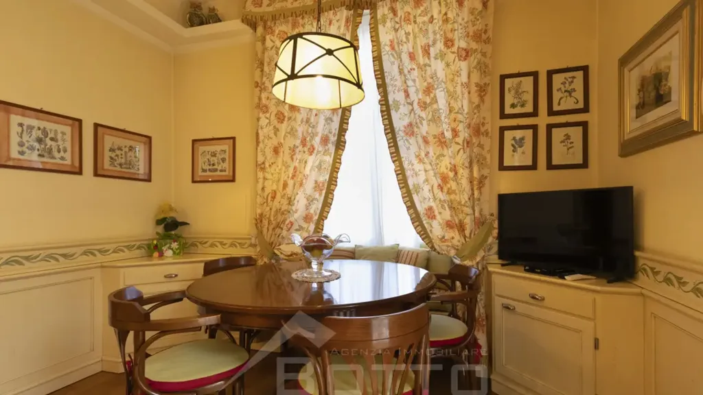 Salle à manger - Historic Villa with Central Location in Grignasco