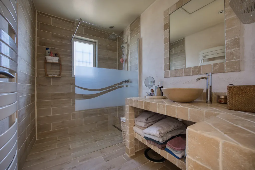Bathrooms - Charming Villa with Garden View in Fleurville