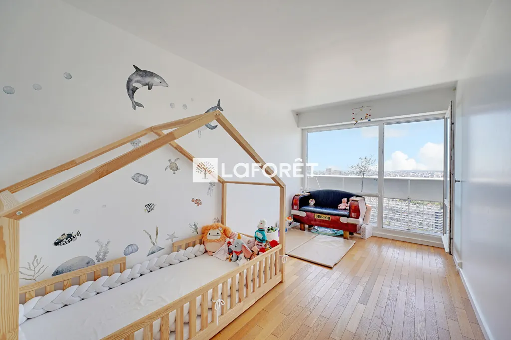 Chambres - Appartement 3 Pièces avec Vue Panoramique à Paris