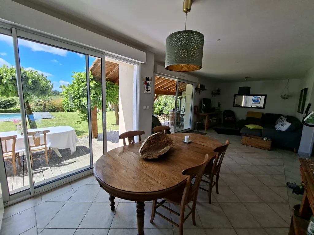 Salle à manger - Maison Rénovée avec Piscine à Mirande