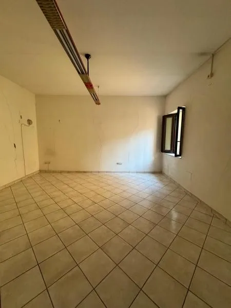 Pièces - Four-Room Apartment in Piedimonte Matese