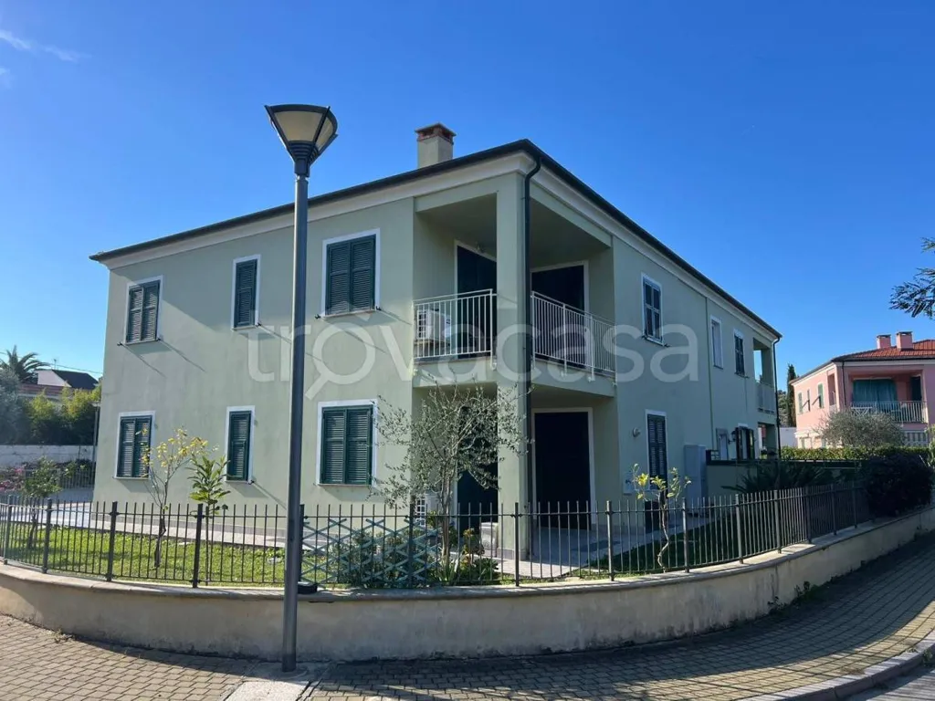 Välivaade - Modern Apartment with Balcony in Cervo